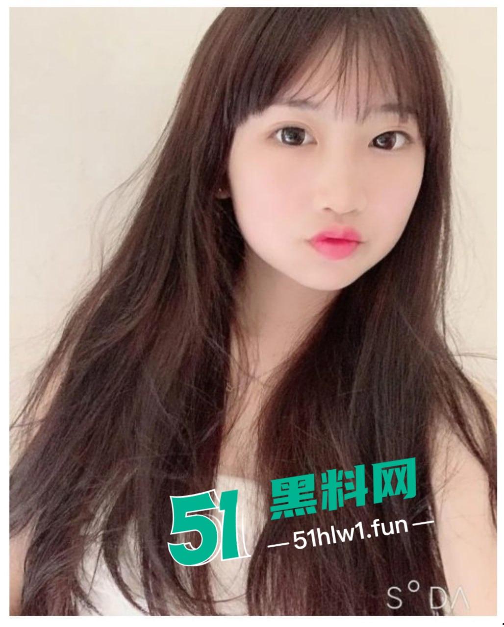 辽宁大学母狗【陈莹】大奶肥臀骚母狗,平时打扮起来还挺耐看的,但骚劲全校第一 出名的校园公交车做爱视频流出。 第8张 辽宁大学母狗【陈莹】大奶肥臀骚母狗,平时打扮起来还挺耐看的,但骚劲全校第一 出名的校园公交车做爱视频流出。 第8张