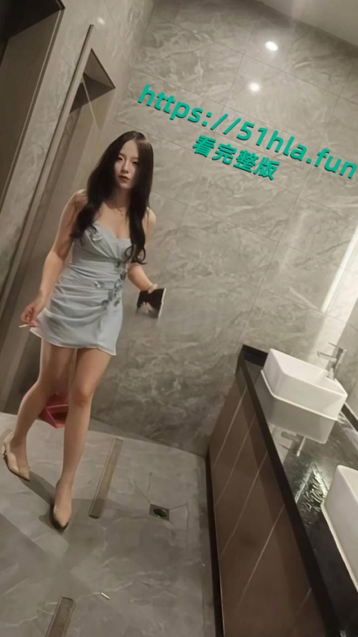 精选女厕偷拍,各类型高颜值小姐姐露脸放尿,脸穴同框特写翘臀白虎一线天全曝光! 第2张 精选女厕偷拍,各类型高颜值小姐姐露脸放尿,脸穴同框特写翘臀白虎一线天全曝光! 第2张