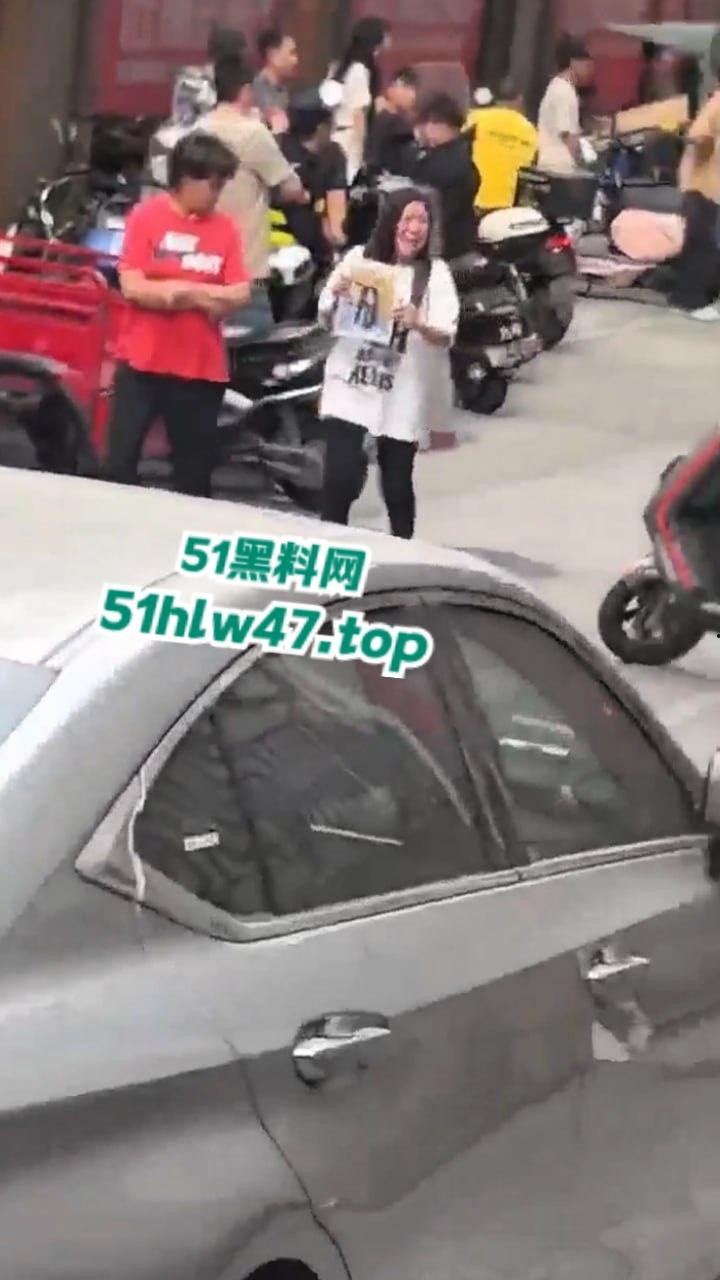 深圳龙华奸杀分尸事件，在富联新村二区39栋独居少女被踩点，抢劫全部钱财后将其奸杀分尸。  第2张