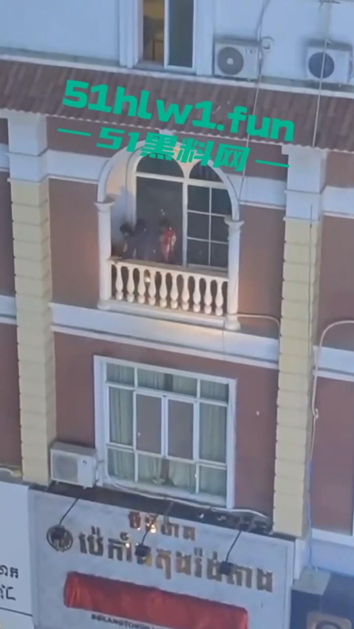 柬埔寨金边钻石岛警察抓捕嫌犯暴力又血腥 现场实拍炸裂视频流出! 第4张 柬埔寨金边钻石岛警察抓捕嫌犯暴力又血腥 现场实拍炸裂视频流出! 第4张