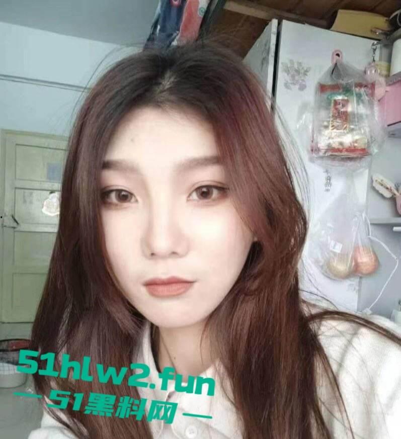 广东潮州研究生学姐【苗蒽熙】团建旅游变淫乱现场,看到大屌就爱不释手,深喉舔得口水横流,被后入操得表情销魂! 第5张 广东潮州研究生学姐【苗蒽熙】团建旅游变淫乱现场,看到大屌就爱不释手,深喉舔得口水横流,被后入操得表情销魂! 第5张