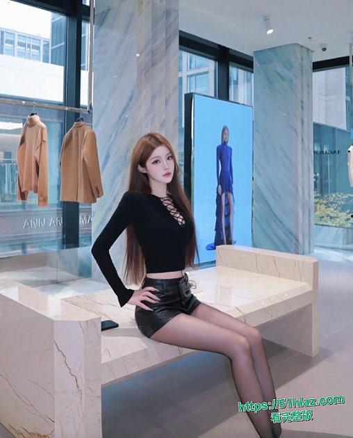 武汉小杨哥最新女主小爱合集流出 颜值爆表身材炸裂 从大胆露出到骑乘激情 再到KTV车震口活 场景花样百出 第3张 武汉小杨哥最新女主小爱合集流出 颜值爆表身材炸裂 从大胆露出到骑乘激情 再到KTV车震口活 场景花样百出 第3张