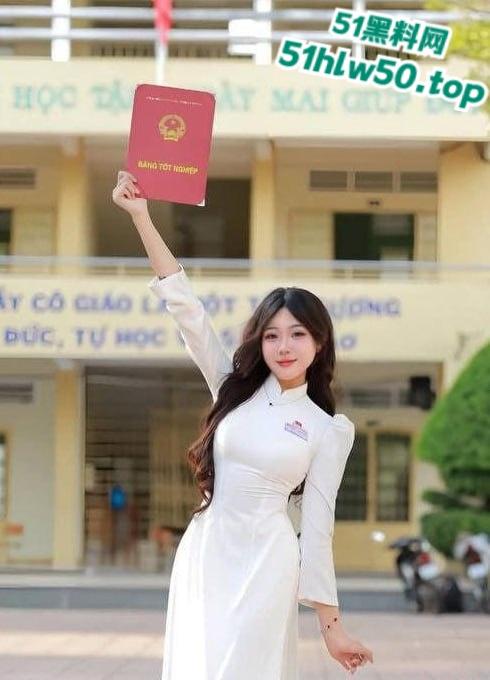 越南河内科技大学校园名人，校花【郑玉娇】拍摄的性爱影片，骚女惨遭渣男泄露曝光！  第4张