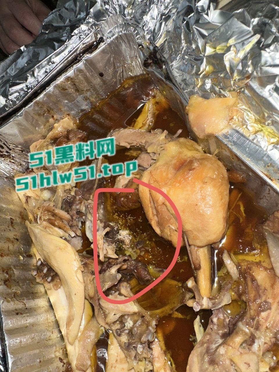 潮汕一农家乐窑鸡，鸡肉内部上爬满蛆虫密密麻麻超级恶心，场面令人作呕吃出人生阴影！  第6张