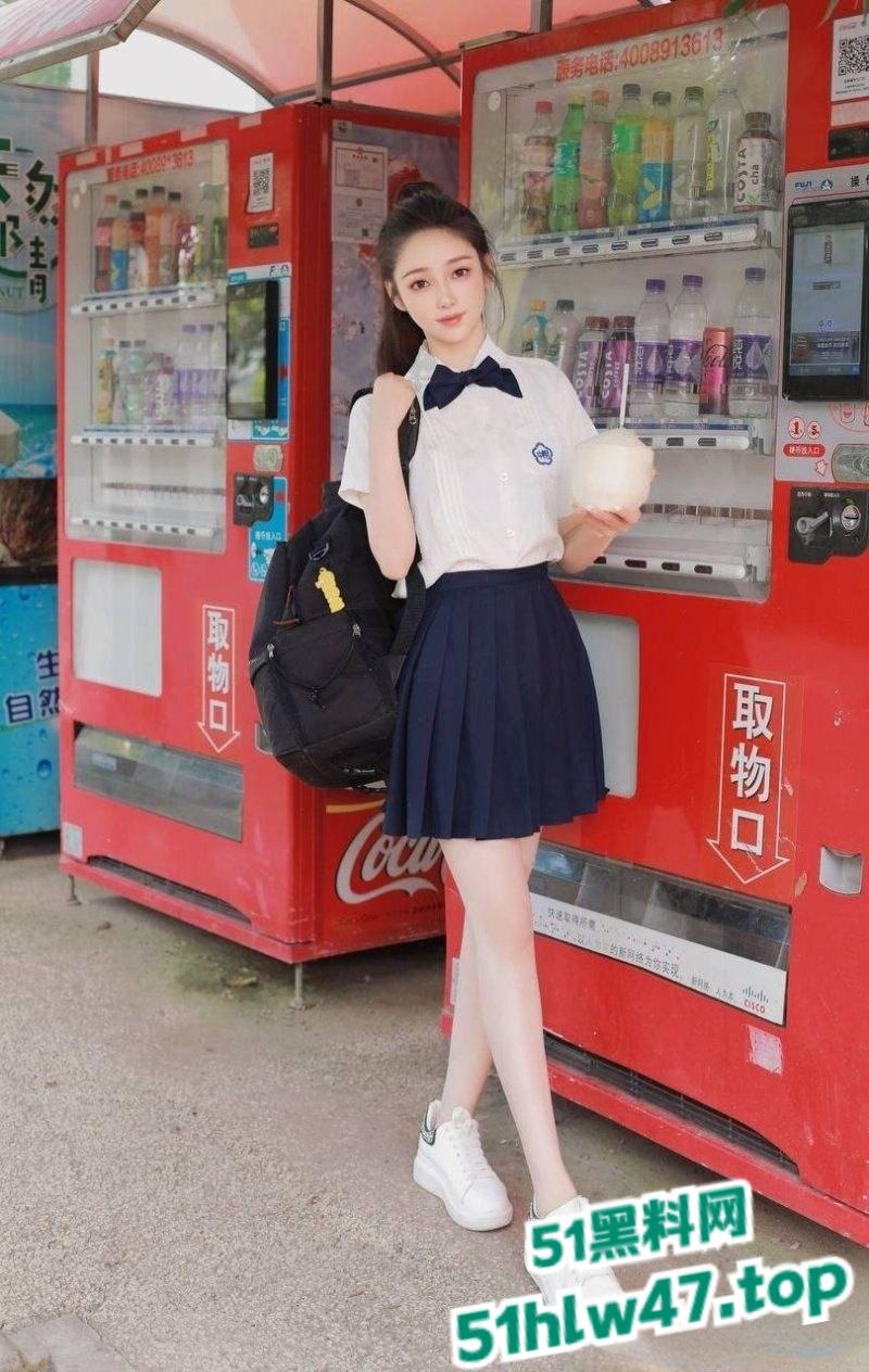 四川大学锦江学院，舞蹈系的校花【罗钰爽】完美身材人间尤物，一字马展示完美酮体。  第7张