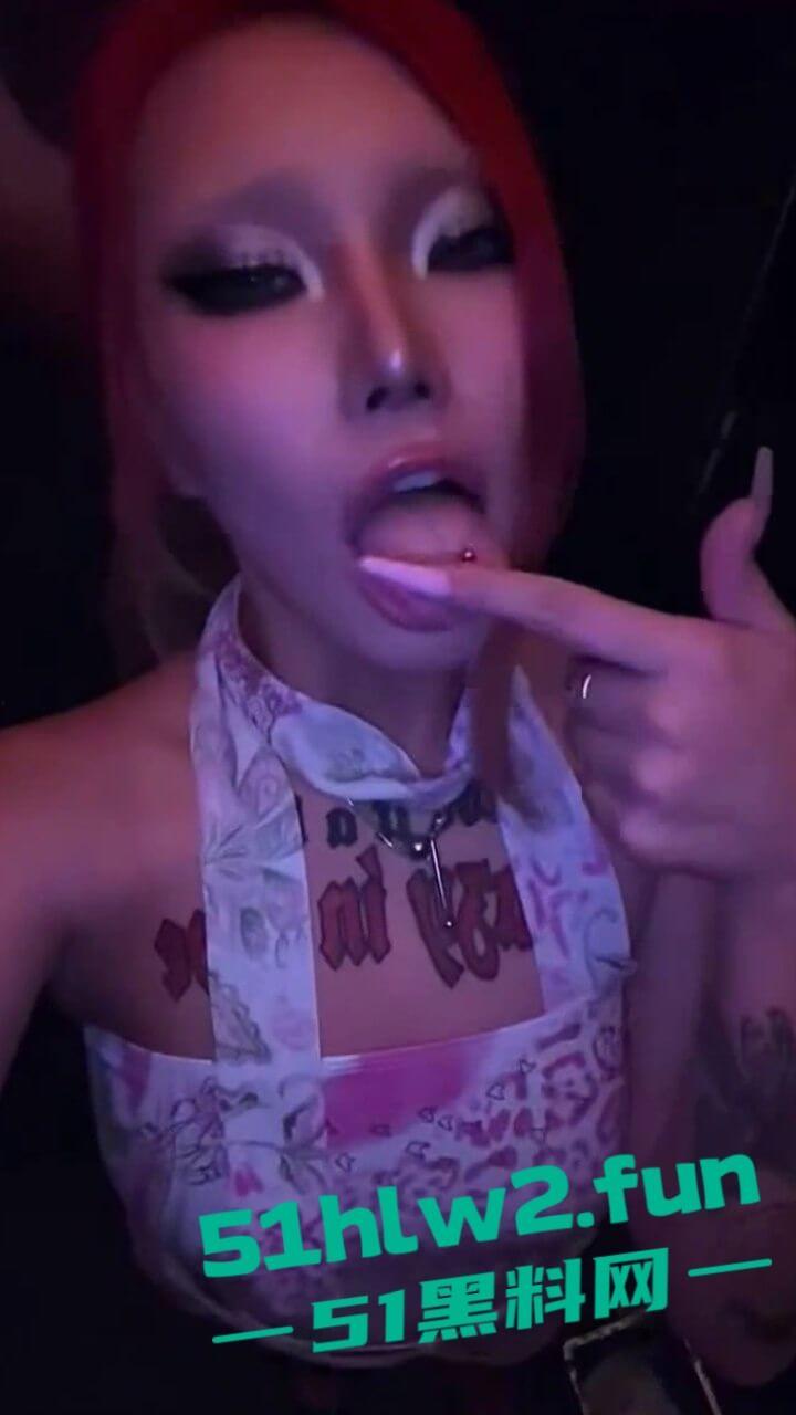 成都刺青母狗【HighSchoolGirls】身材超性感辣妹。巨乳肥臀身材火辣自慰做爱私拍流出。  第11张