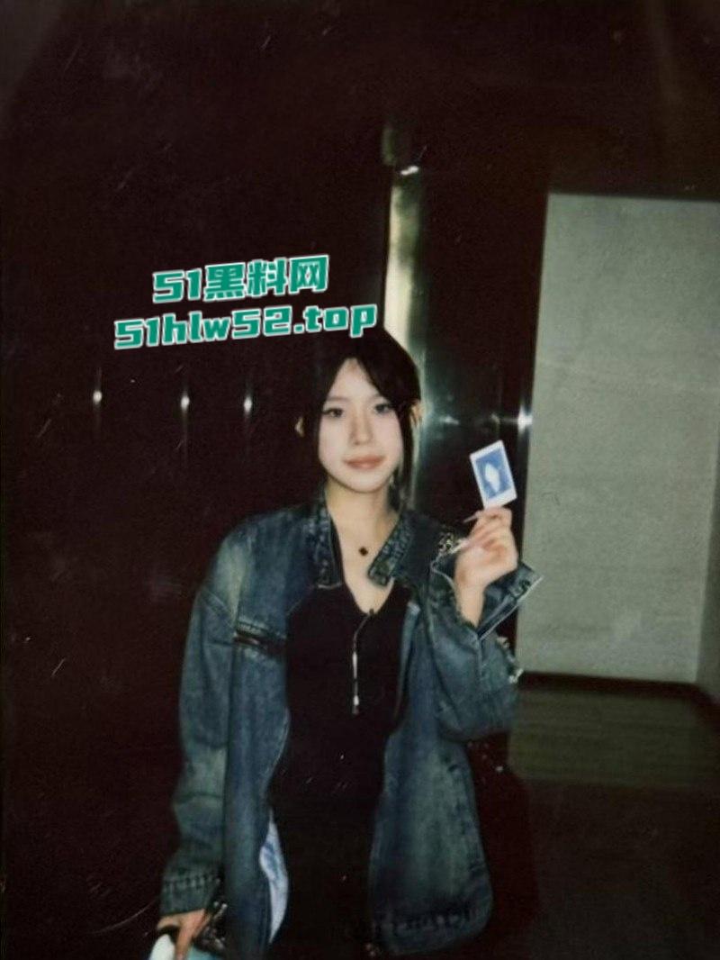 安徽六安皖西学院【邹芳婷】分手后无缝链接疯狂约炮，惨遭前男友报复曝光大量不雅私拍！  第2张