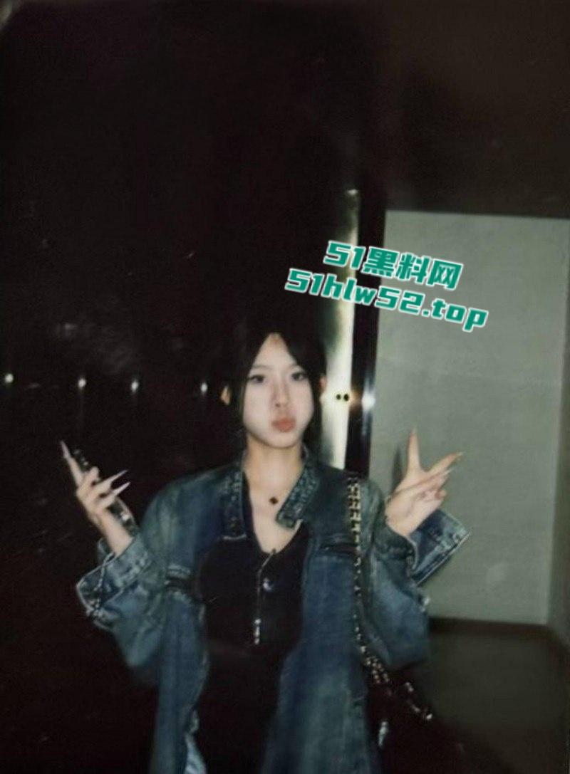 安徽六安皖西学院【邹芳婷】分手后无缝链接疯狂约炮，惨遭前男友报复曝光大量不雅私拍！  第3张