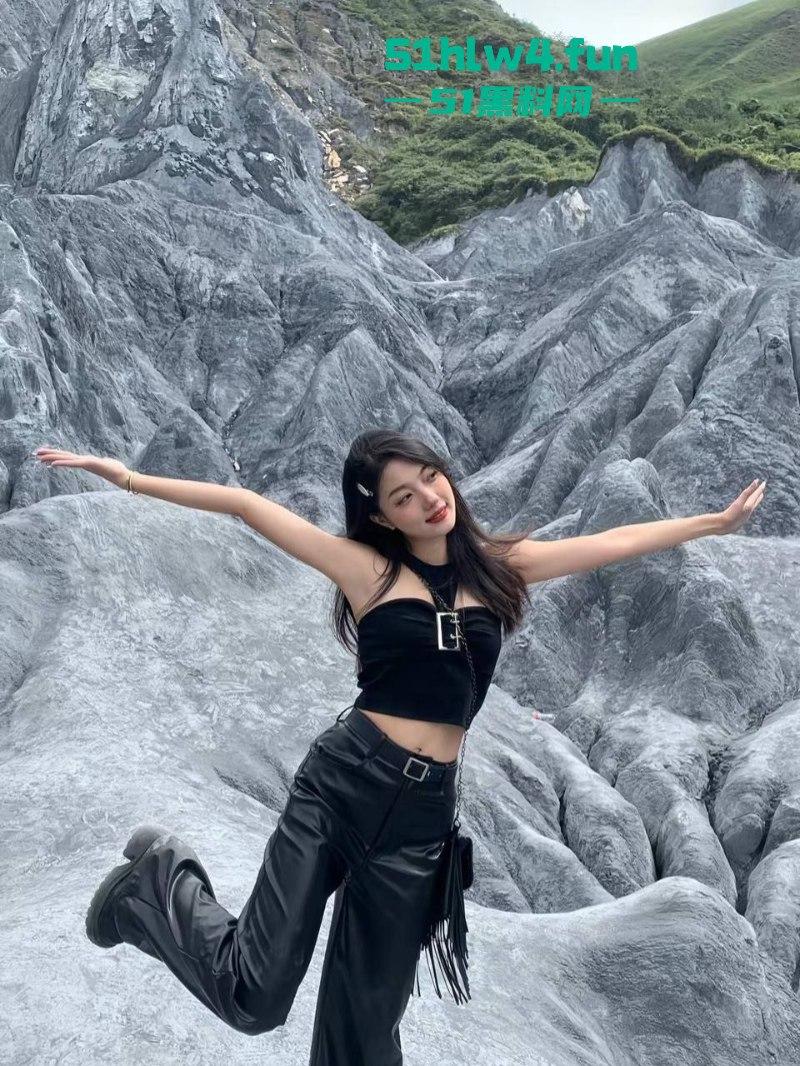 杭州大学班花【梁洛奇】酒后失身，被同学带到酒店扒奶脱裤无情暴操，视频传遍朋友圈。  第3张