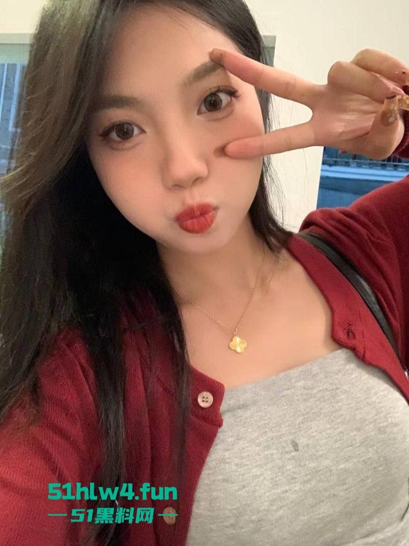 杭州大学班花【梁洛奇】酒后失身，被同学带到酒店扒奶脱裤无情暴操，视频传遍朋友圈。  第7张