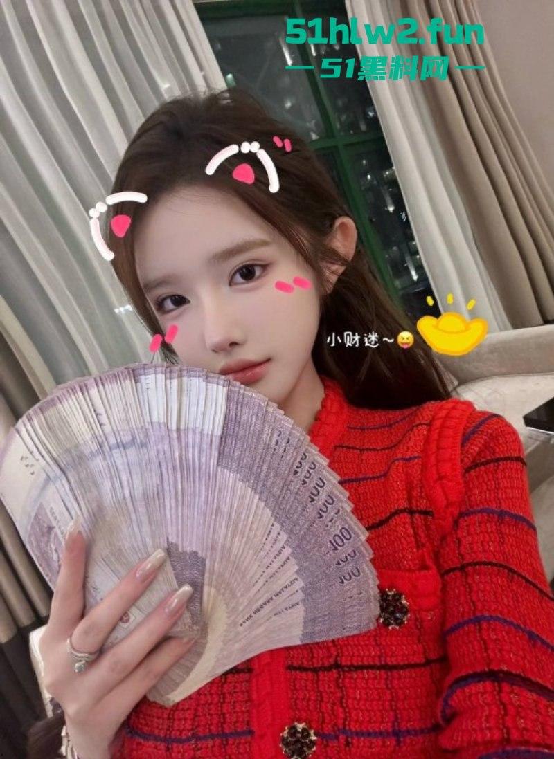 快手网红【美羊】被曝大尺度做爱视频，极品高颜值美女穿女仆装胯上骑乘伺候大佬！  第3张