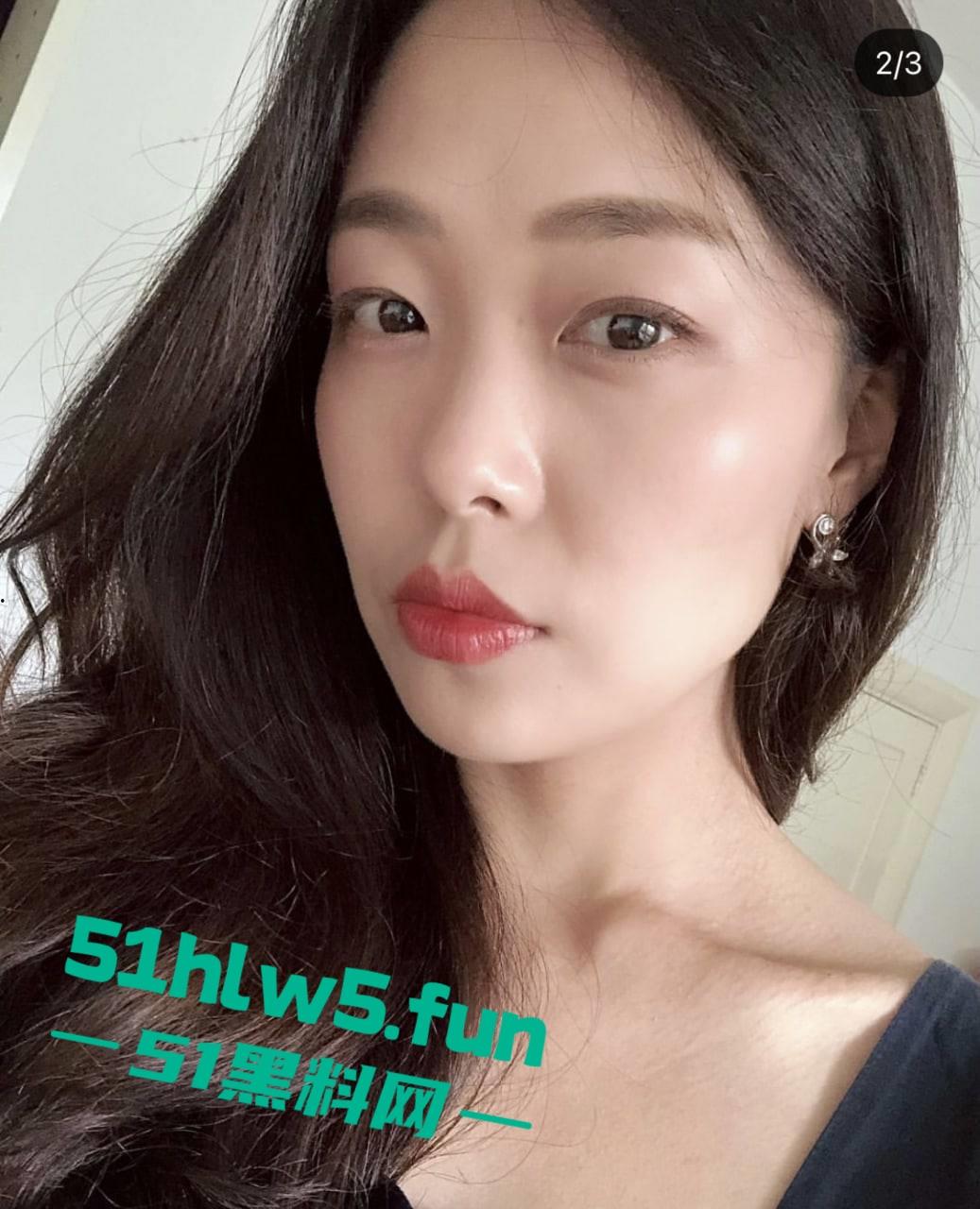 乱伦系列之小姨子，寂寞妻妹吮指揉奶勾引姐夫激情肏穴，口爆吞精表情极其淫荡欠操。  第6张