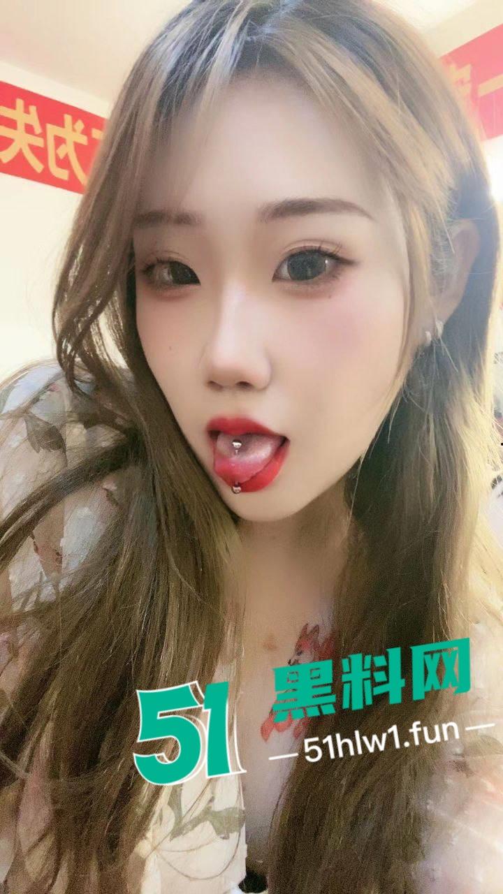 九州职业技术学院〖陈多米〗与男友做爱口交视频泄密流出 边口边被工具暴力插穴 骚货母狗爽到飞起  第1张