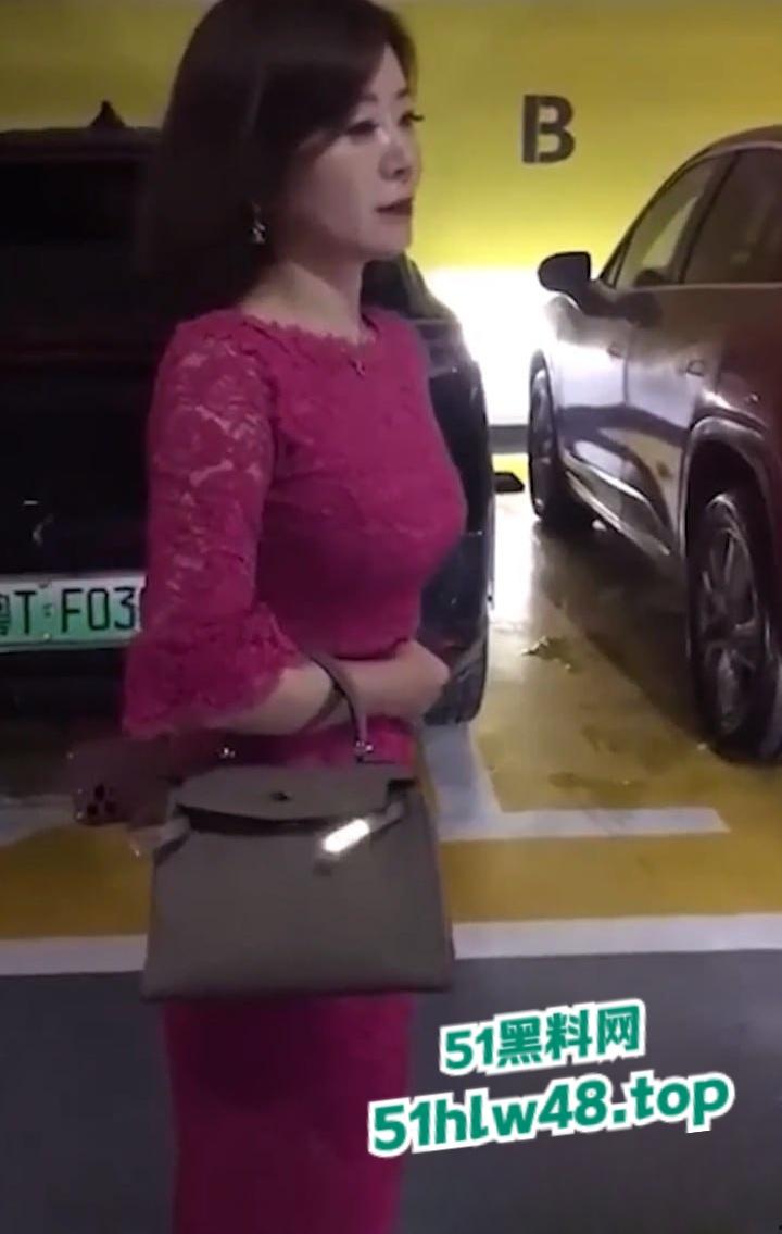 奔驰群友会绿帽男,公开老婆偷情记录,结婚15年骚鸡竟出轨多人,背着老公成为别人性奴。 第2张 奔驰群友会绿帽男,公开老婆偷情记录,结婚15年骚鸡竟出轨多人,背着老公成为别人性奴。 第2张