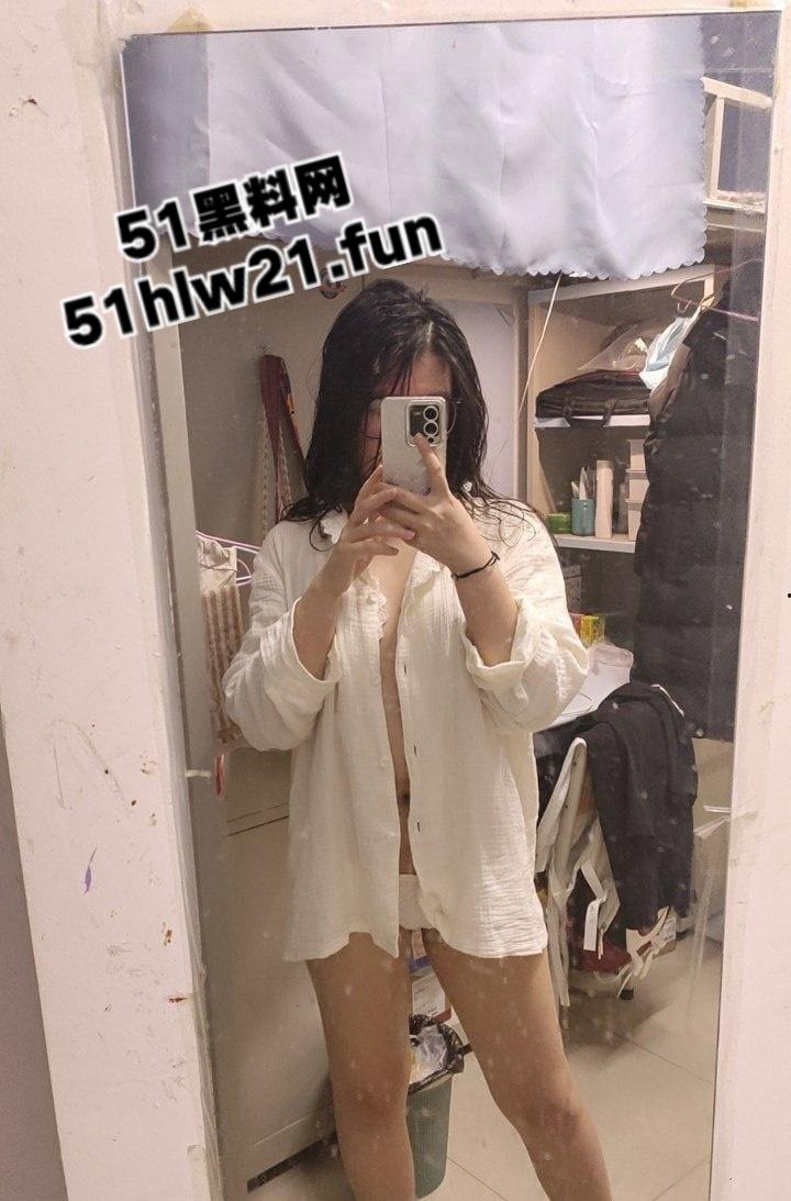 洛阳师范学院【王钦辉】在男友面前清纯如雪，在外面却骚如母狗经常约炮。  第6张