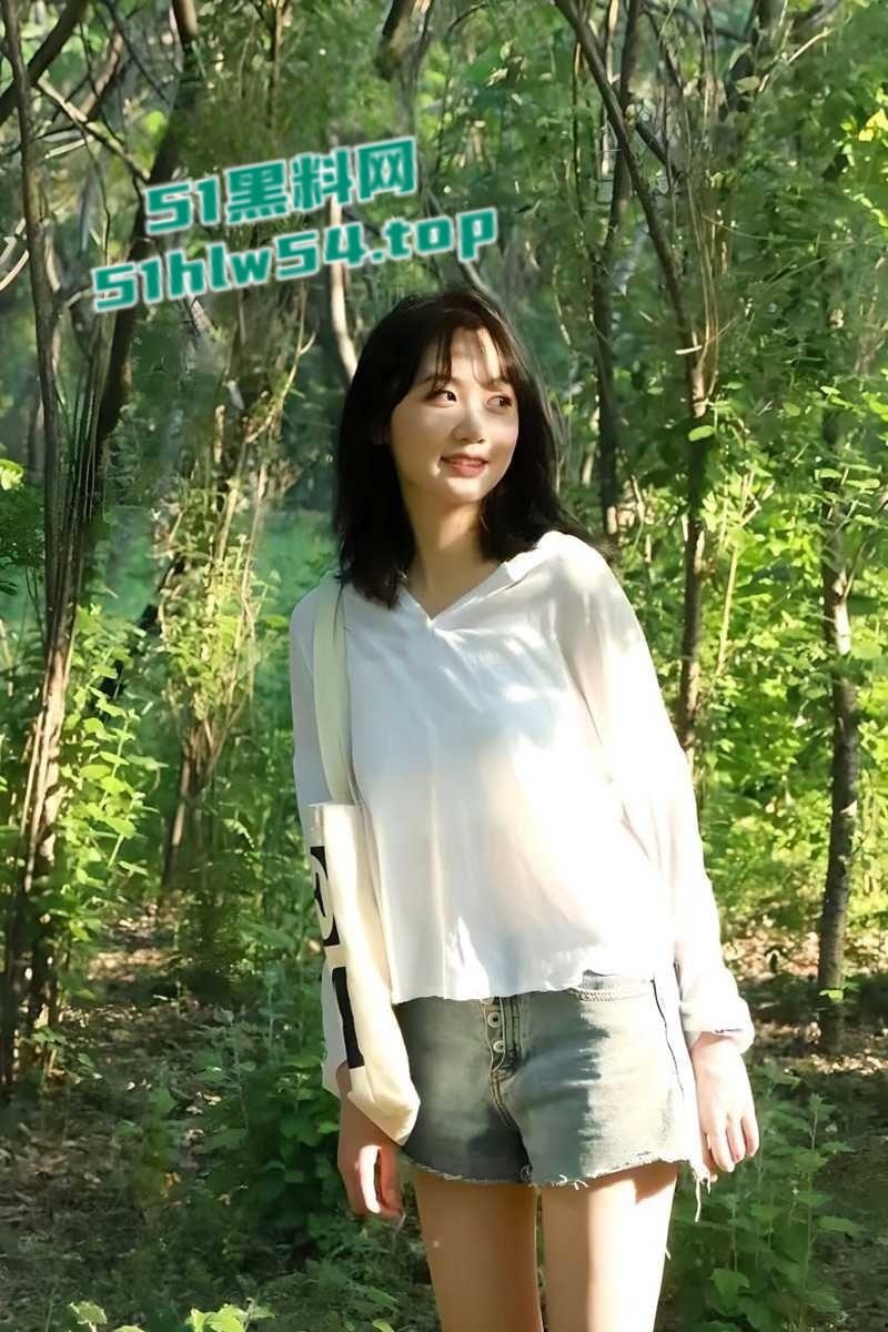 深度体验探探约炮到高中同班同学,当年的清纯班花女神沦为骚母狗,车震吃鸡反差刺激感十足! 第1张 深度体验探探约炮到高中同班同学,当年的清纯班花女神沦为骚母狗,车震吃鸡反差刺激感十足! 第1张