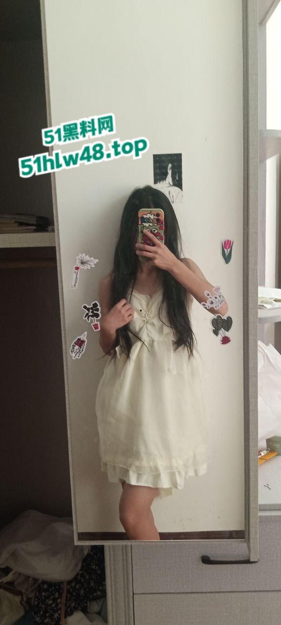 广东艺术学院【李玉婷】清纯嫩妹女神,男友视频玩嗨彻底放飞自我,全裸上阵骚话不停。 第4张 广东艺术学院【李玉婷】清纯嫩妹女神,男友视频玩嗨彻底放飞自我,全裸上阵骚话不停。 第4张