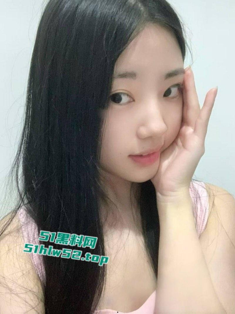 福建厦门理工大学【韩月盈】表面清纯私生活却极度混乱，男友分手后无缝衔接遭曝光！  第2张