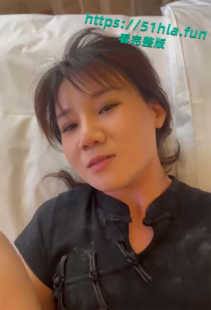 山东淄博警花【朱潇婉】大量出轨视频被曝，美艳人妻性欲极强，露脸约炮舔屌满嘴骚话高潮淫叫！  第1张