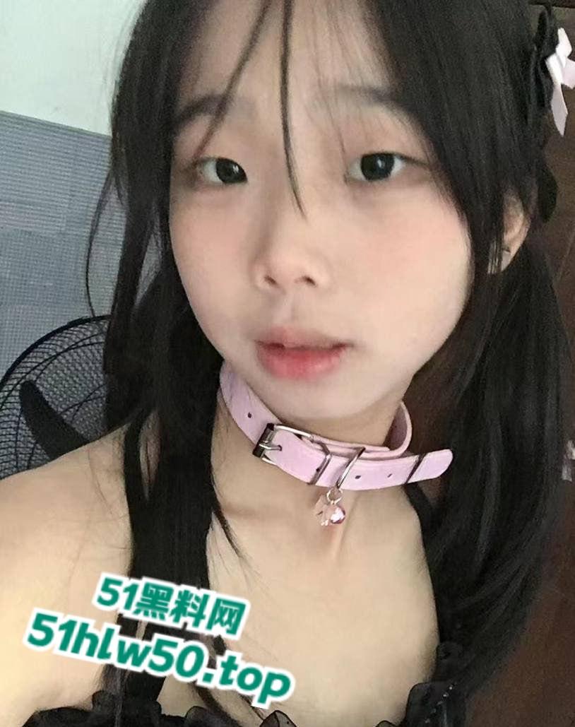 广州工贸学生妹【曾嘉莹】包养她一年多，直接拉黑拿钱跑路，大量性爱视频加抖音号全网流出。  第3张