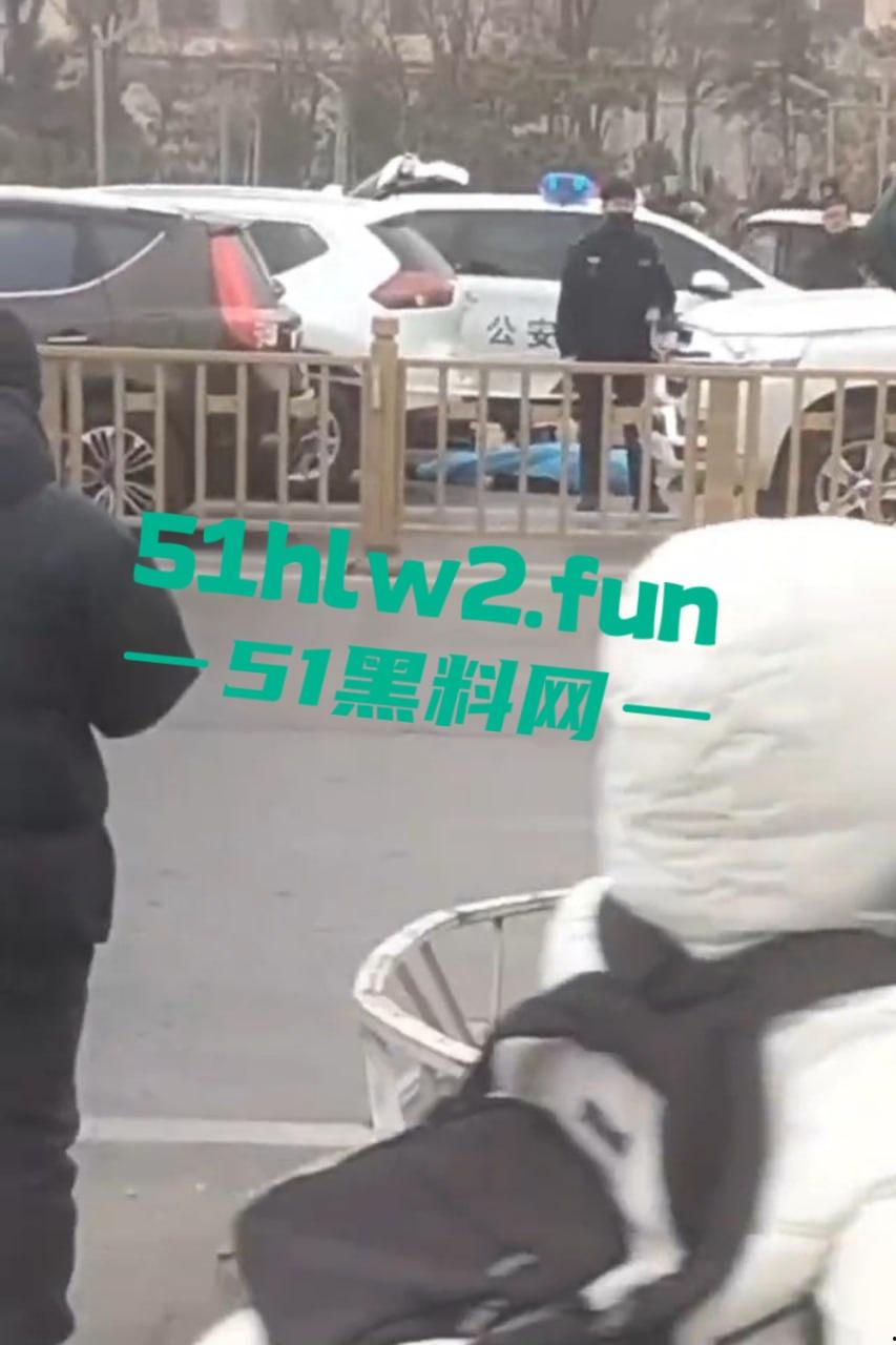 山西晋中疑似欠钱不还引发命案,蕴华街汇通路一死一伤,现场拥堵警方封锁,传言满天飞! 第1张 山西晋中疑似欠钱不还引发命案,蕴华街汇通路一死一伤,现场拥堵警方封锁,传言满天飞! 第1张