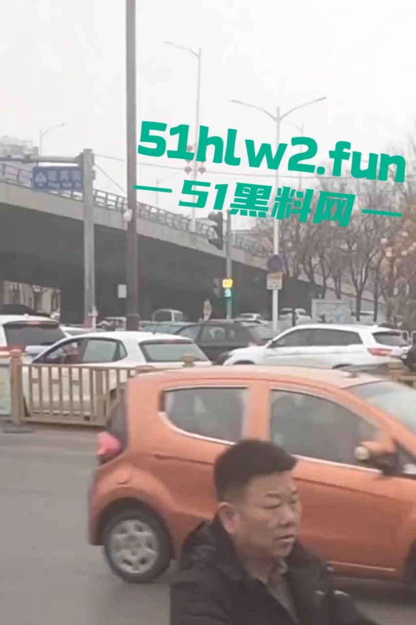 山西晋中疑似欠钱不还引发命案,蕴华街汇通路一死一伤,现场拥堵警方封锁,传言满天飞! 第8张 山西晋中疑似欠钱不还引发命案,蕴华街汇通路一死一伤,现场拥堵警方封锁,传言满天飞! 第8张