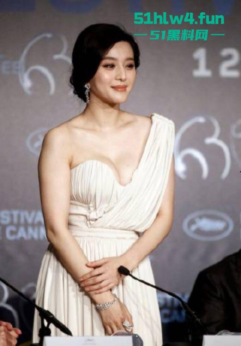 范冰冰复出柏林影展,范冰冰喷血造型超性感流苏设计的若隐若现失手露乳贴,看来巨星没落也只能靠肉体吸睛。 第10张 范冰冰复出柏林影展,范冰冰喷血造型超性感流苏设计的若隐若现失手露乳贴,看来巨星没落也只能靠肉体吸睛。 第10张