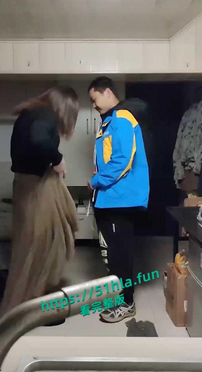 南京伪娘阿红事件,精彩的外卖哥,刚送完餐就马不停蹄来找红姐开干,没想到居然秒射! 第1张 南京伪娘阿红事件,精彩的外卖哥,刚送完餐就马不停蹄来找红姐开干,没想到居然秒射! 第1张