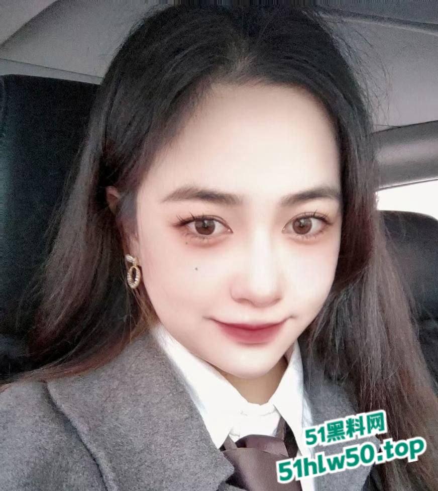 校花级别，重庆财大新疆母狗【夏兹热丽】第一次刚破处就被拍下口吞脸射！  第6张