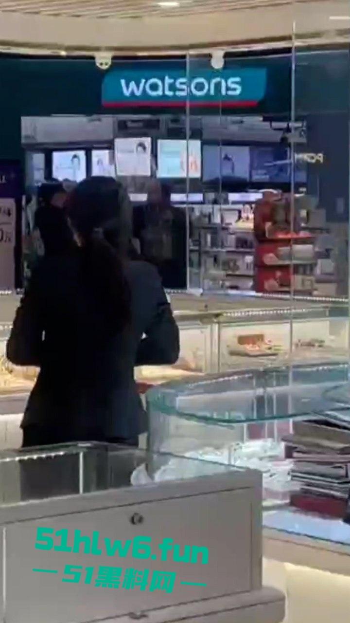 北京丰台区【牛逼哥】光天化日抢劫周大福，明目张胆自己送进去吃牢饭 这下有编制工作了！  第6张