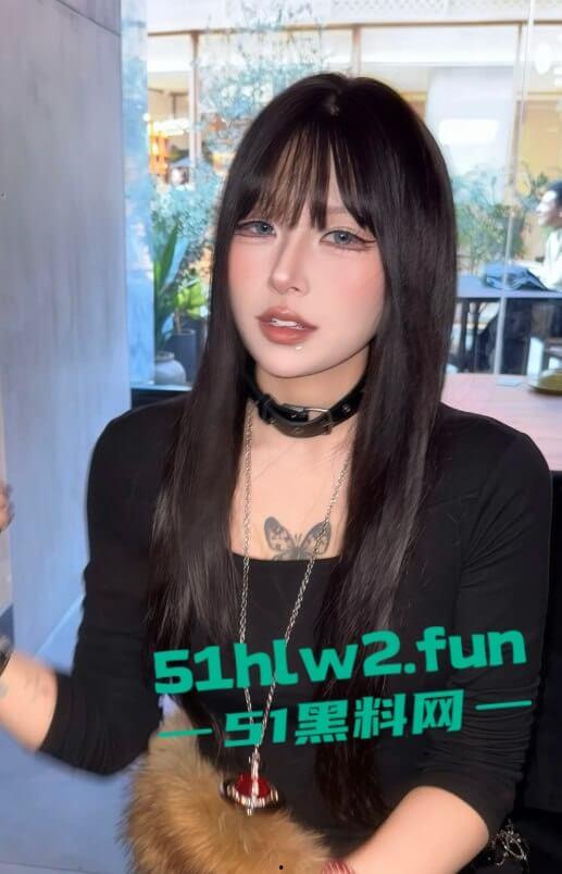 苏州美术学院爱cos的精神妹【方可儿】情趣黑丝白丝各种诱惑榨精，后怼撞击炮台骚贱淫叫！  第5张