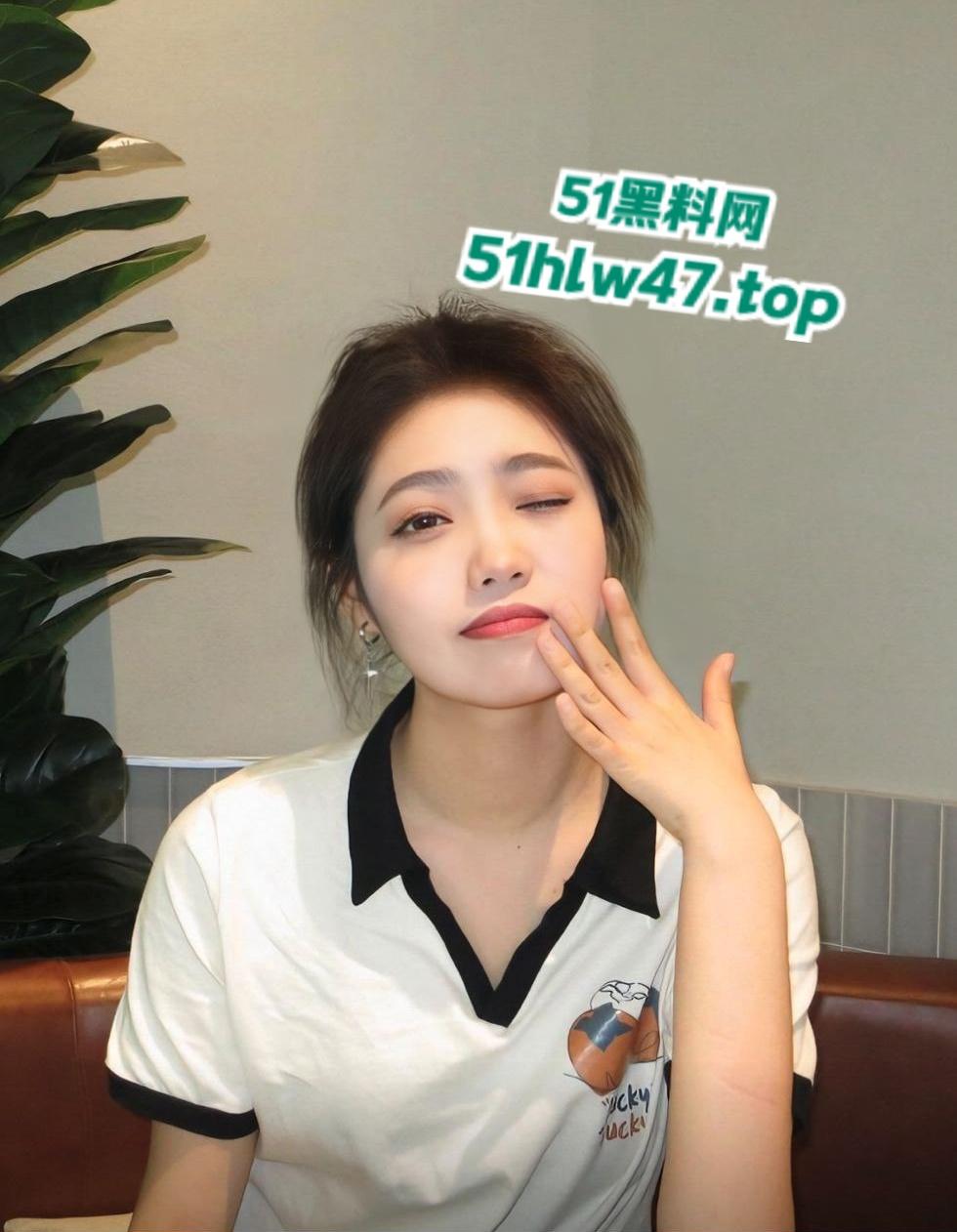 北京现代音乐学院,大三舞蹈校花【庄乔烨】校外金主包养,调教约炮视频流出。 第2张 北京现代音乐学院,大三舞蹈校花【庄乔烨】校外金主包养,调教约炮视频流出。 第2张