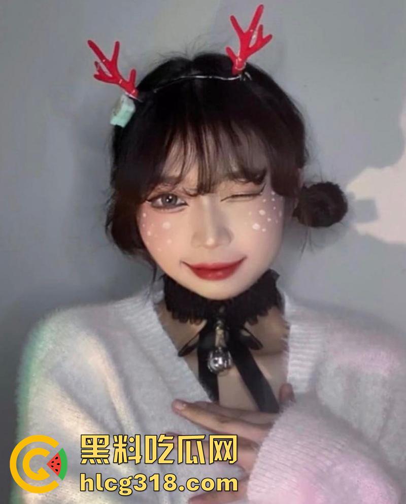 山西大学异物癖母狗【王思琴】，只要一看到粉色就会发骚，一个粉色尾巴肛塞，就能把她变成性奴！  第3张