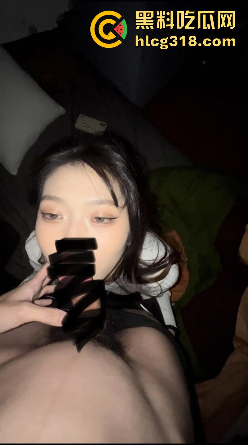 山西大学异物癖母狗【王思琴】，只要一看到粉色就会发骚，一个粉色尾巴肛塞，就能把她变成性奴！  第5张