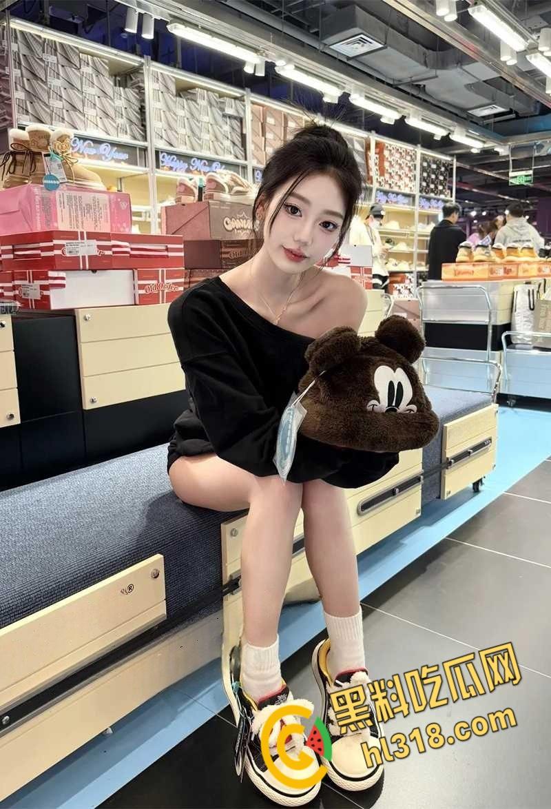 上海交通大学【邓媛媛】，沦为金主专属母狗，三穴齐开无套爆操骚穴嫩肛，调教开发视频让人真泄气 ！  第4张