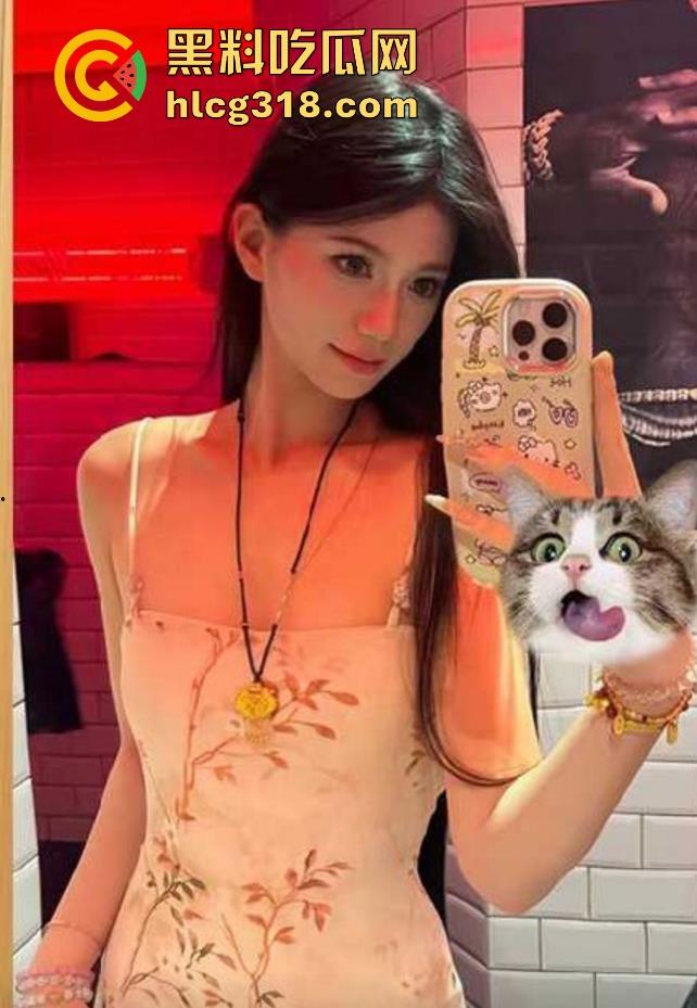 郑州昇达经贸管理学院【郝斐】一对一裸聊自慰视频惨遭前男友曝光，极品高挑御姐想不到私下这么骚！  第4张