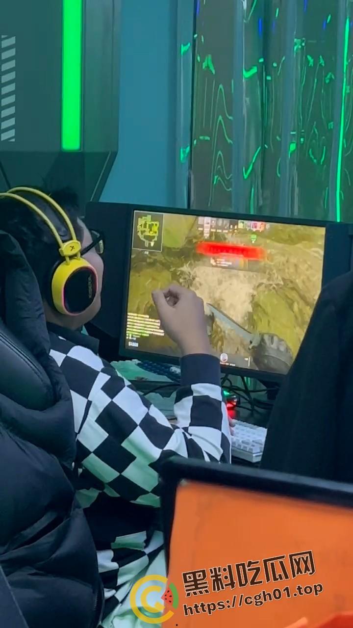 真野生网络喷子  舌战群儒 一个人骂的队友全回不上话！ 第2张