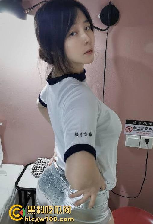 快手极品巨乳美女网红【雪晶】不雅视频流出，自慰私拍巨乳女上乘骑令人窒息。  第7张