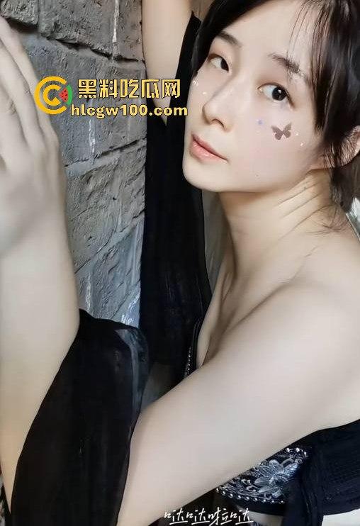 快手极品巨乳美女网红【雪晶】不雅视频流出，自慰私拍巨乳女上乘骑令人窒息。  第18张