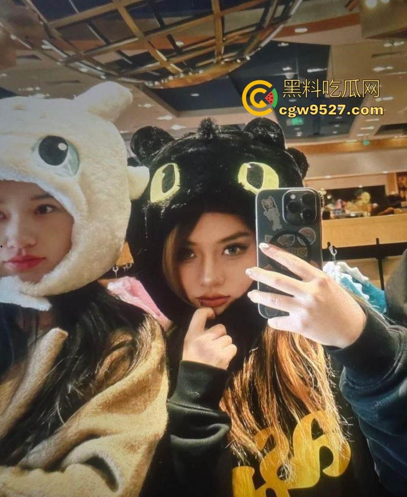 云南极品反差母狗【吴昕诺】香格里拉旅游出轨，与男大【胡家萁】酒后约炮感染梅毒，偷腥视频火爆流出!  第2张