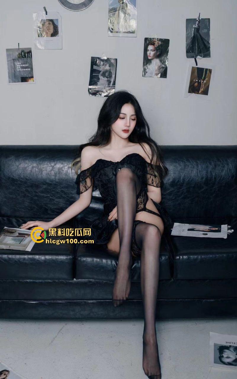 邻里偷情实录，麻将桌上勾搭的骚少妇，老公一出门就开干，69互口倒挂金钩，高潮夹得老王原地喷射！  第4张