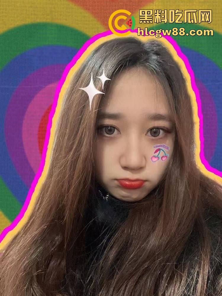 上海交通大学『周奕』反差骚母狗在酒店被丢床上爆操，激情打桩到失神，内射小穴表情太淫荡！  第3张