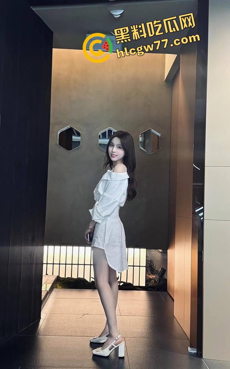 清纯外表迷惑众人 武汉大三学姐『林婉柔』白嫩尤物成包养炮架，床上夹屌夹到肉棒发麻内射喷浆！  第3张