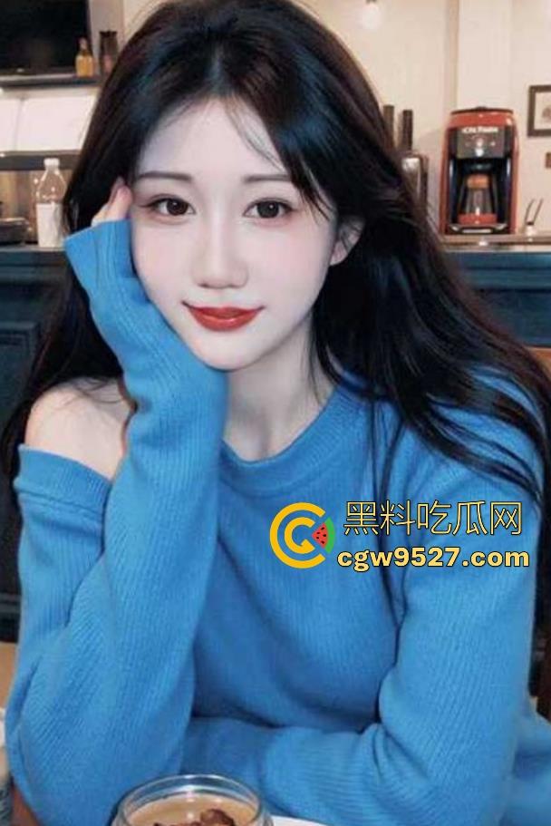 我的淫荡母狗嫂子，趁着哥哥沾赌欠债跑路，勾引我天台刺激做爱，爆操寂寞难耐的嫂子，高潮一次接一次！  第3张