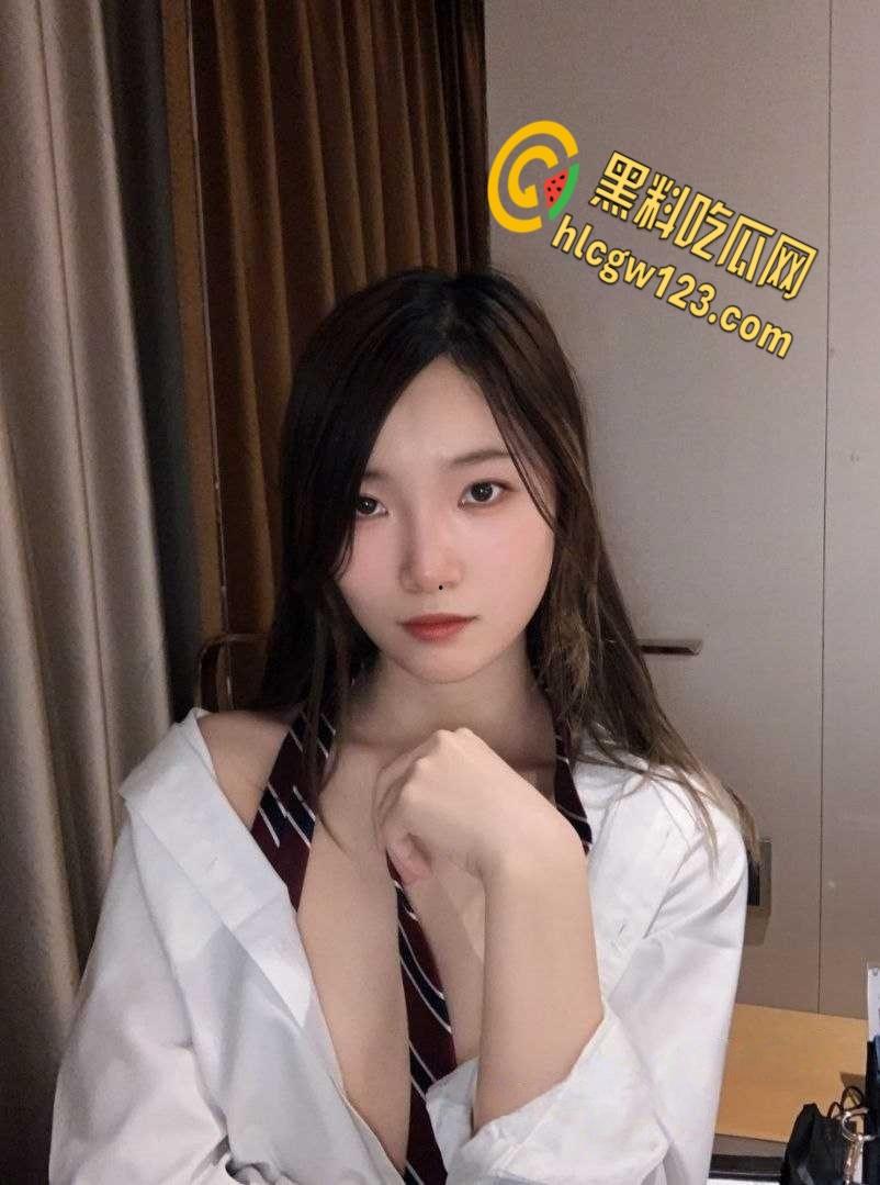 成都清纯女大学生【林书明】，明码标价援交伴游服务，看着风景玩着美人岂不快哉！  第4张