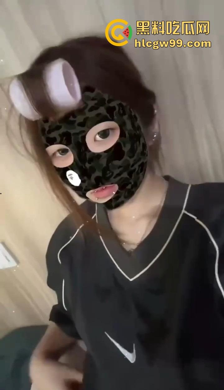 10后狠人【饶智铭】毛都没长齐就带女人回女友家日逼，恋爱期间吃软饭刷信用卡，被锤出轨还让炮友吃避孕药！  第8张