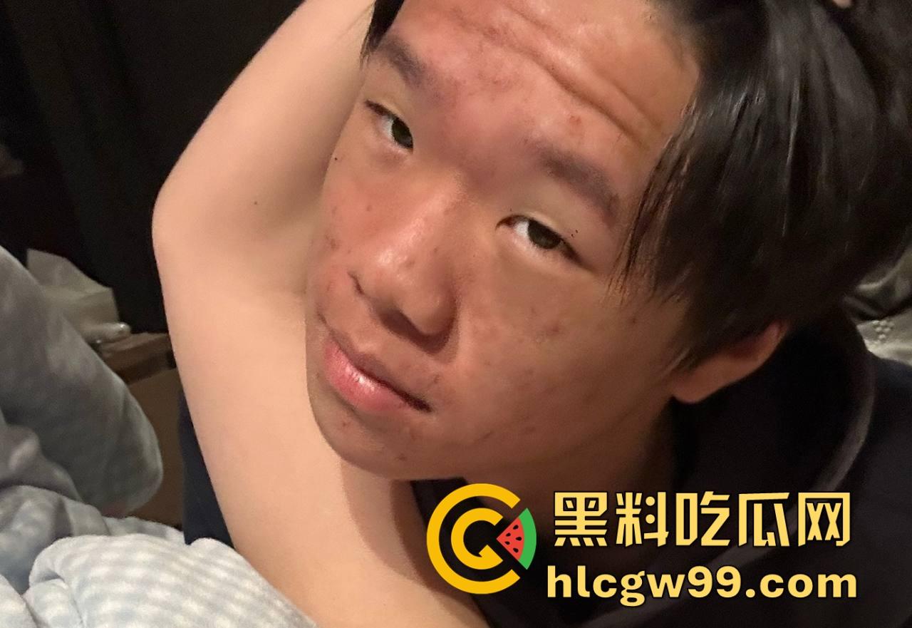 10后狠人【饶智铭】毛都没长齐就带女人回女友家日逼，恋爱期间吃软饭刷信用卡，被锤出轨还让炮友吃避孕药！  第11张