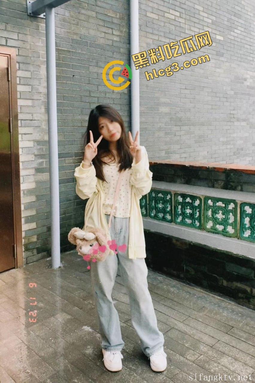 江西抚州无敌清纯高中生少女『李欢瑶』私底下超级骚贱 脱衣露奶露逼与在外清纯可爱形成鲜明对比 合集流出 第5张 江西抚州无敌清纯高中生少女『李欢瑶』私底下超级骚贱 脱衣露奶露逼与在外清纯可爱形成鲜明对比 合集流出 第5张