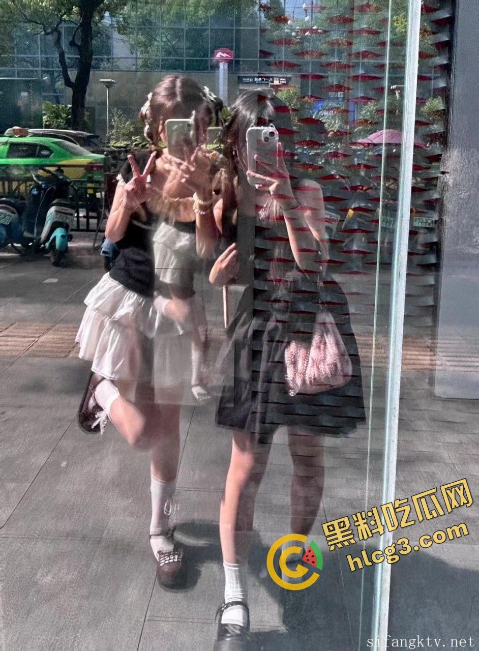 江西抚州无敌清纯高中生少女『李欢瑶』私底下超级骚贱 脱衣露奶露逼与在外清纯可爱形成鲜明对比 合集流出 第6张 江西抚州无敌清纯高中生少女『李欢瑶』私底下超级骚贱 脱衣露奶露逼与在外清纯可爱形成鲜明对比 合集流出 第6张