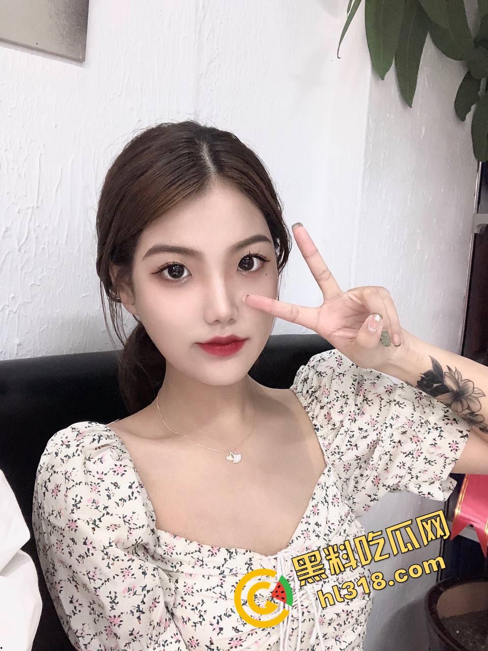 盐城03年大三实习幼师『赵明』下班开房等男友，主动翘臀舔唇女上位骑射，床单湿透全程高能！  第3张